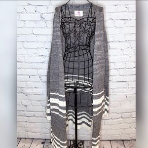 Grey cardigan with white shimmer and stripes